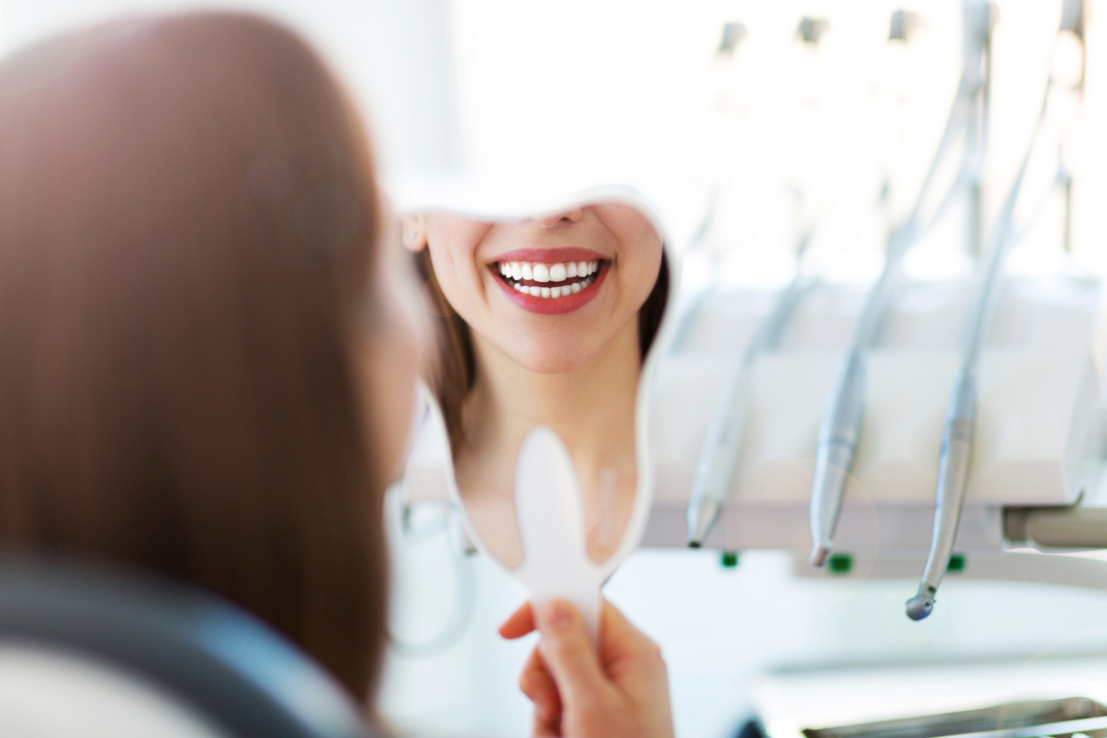 牙齦萎縮初期患者應該及早求醫